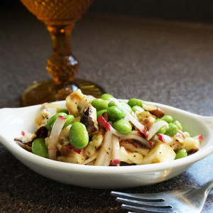Grilled halloumi and edamame salad