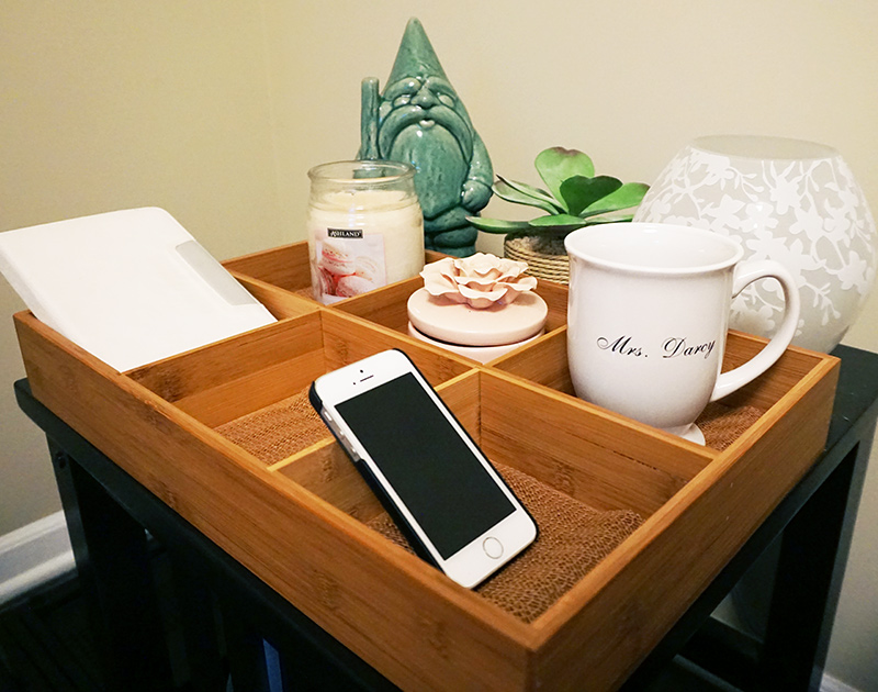 Bedside tray hack from bijouxandbits Bijoux & Bits