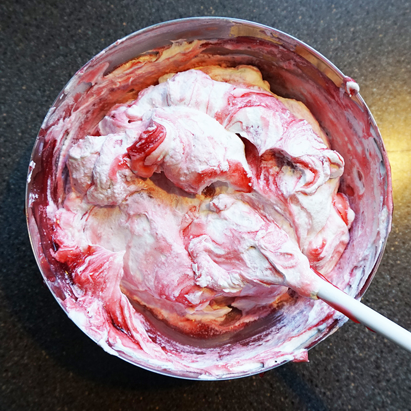 Cherry pistachio fluff recipe from @bijouxandbits