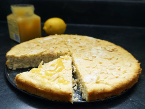 Lemond lavender almond cake recipe from @bijouxandbits