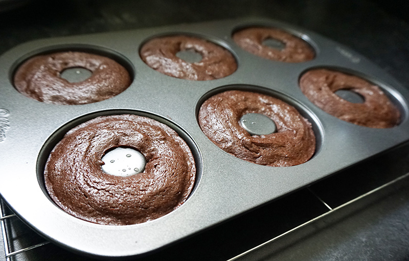 Mexican hot chocoloate brownie donutes recipe from @bijouxandbits