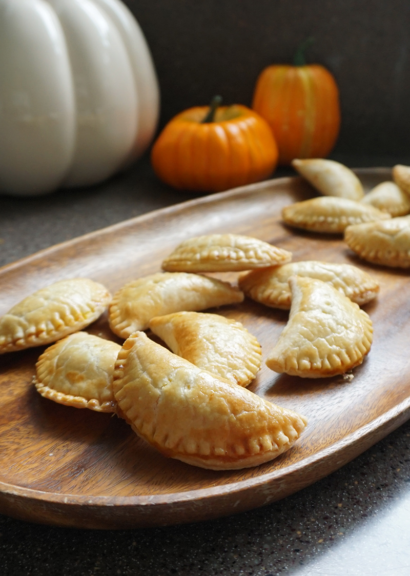 Sweet AND savory pumpkin pasties recipe from @bijouxandbits