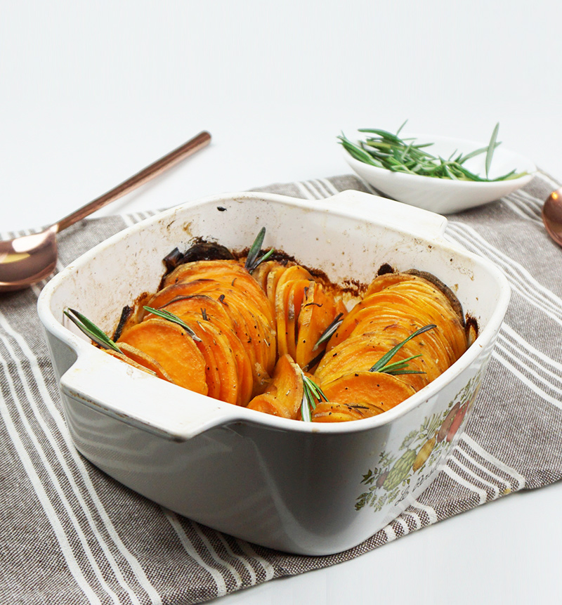 Roasted hasselback sweet potatoes recipe from @bijouxandbits