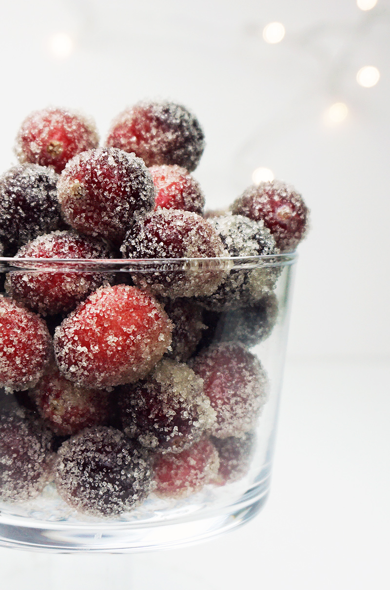 Sugared cranberries from @bijouxandbits