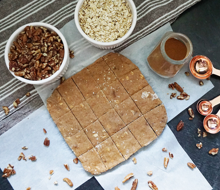 Apple pecan pie protein bites Bijoux & Bits