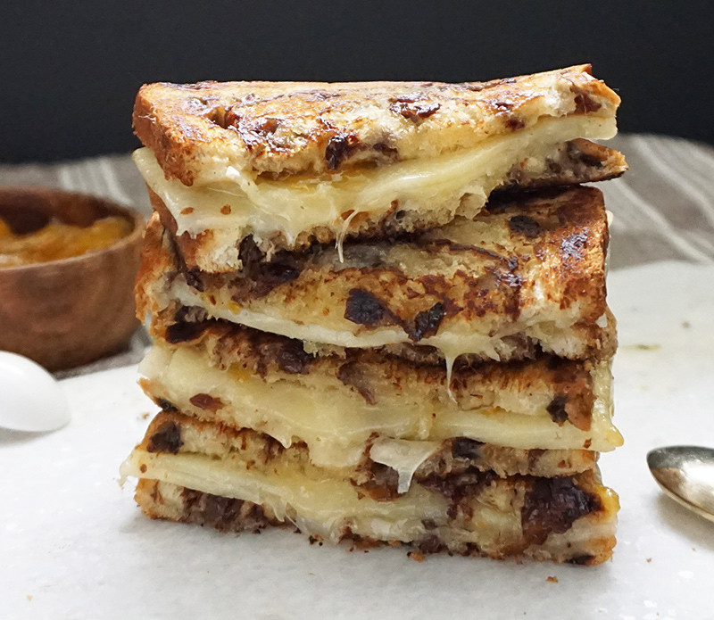 Apricot white cheddar grilled cheese from @bijouxandbits #grilledcheese #apricot