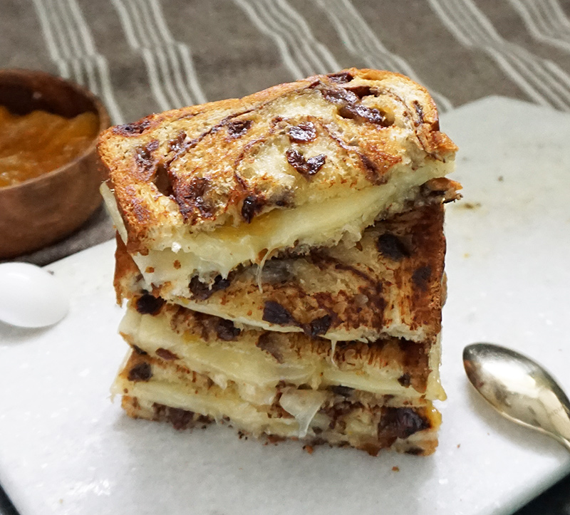 Apricot white cheddar grilled cheese from @bijouxandbits #grilledcheese #apricot