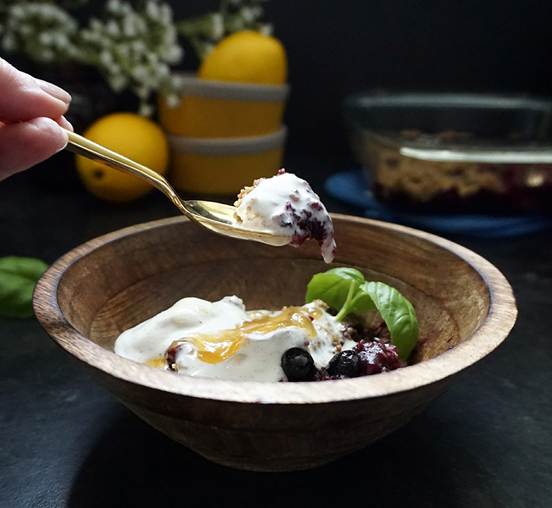 Blueberry basil crisp with lemon curd drizzle from @bijouxandbits #blueberries
