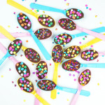 Sprinkled chocolate spoons from @bijouxandbits #party #easter