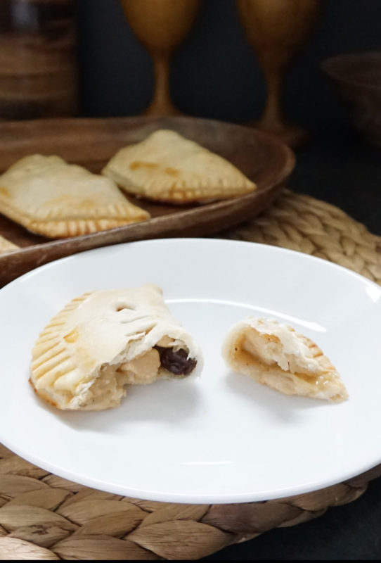 Rustic honeyed chicken hand pies (a Game of Thrones party recipe!)