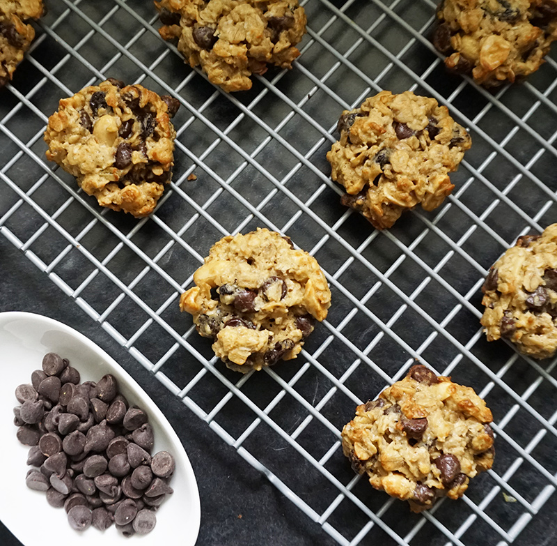 Trail mix cookies from @bijouxandbits #cookies #oatmeal