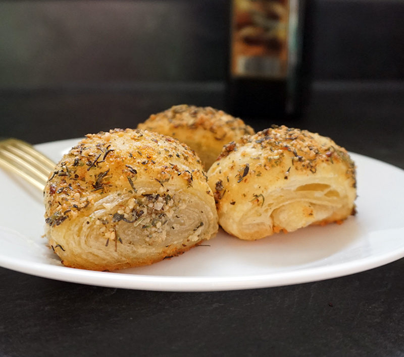 Garlic Parmesan puffs as seen on @bijouxandbits #garlic #pastry