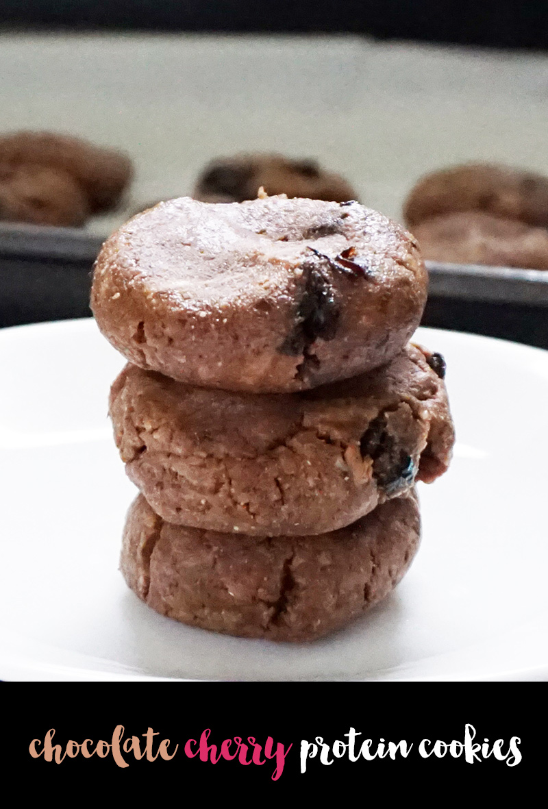 Chocolate cherry protein cookies from @bijouxandbits