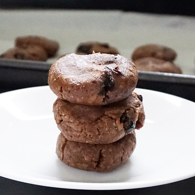 No-bake cherry chocolate protein cookies (vegan-optional and gluten-free)