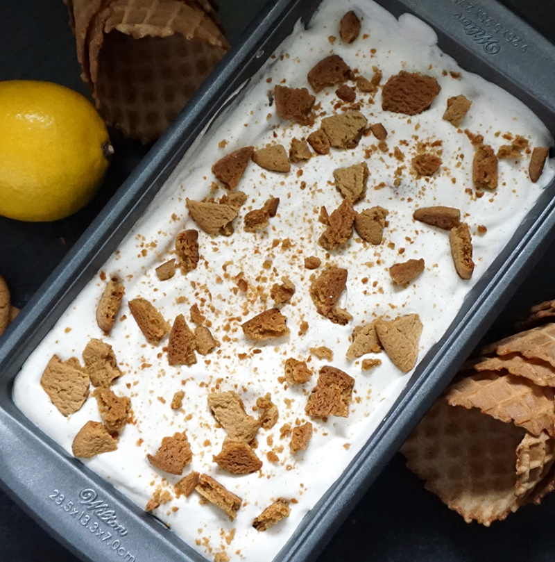 Lemon ginger snap no-churn ice cream from @bijouxandbits