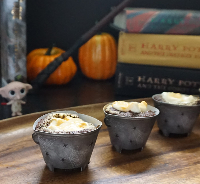 Cauldron cakes with Felix Felicis filling