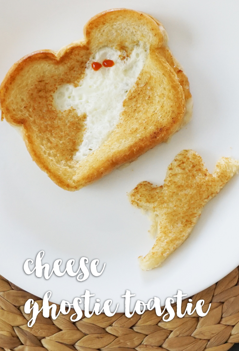 Cheese ghostie toastie from @bijouxandbits