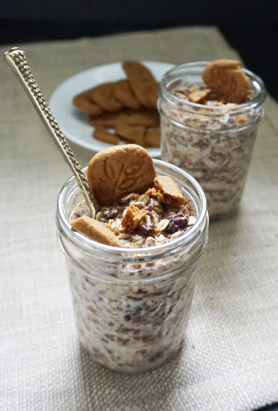 Gingerbread overnight oats