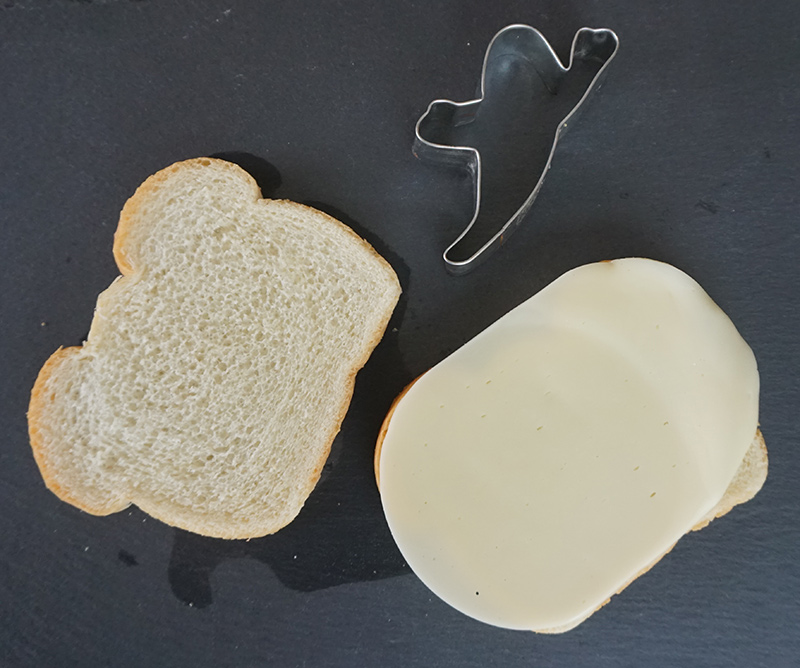 Cheese ghostie toastie from @bijouxandbits