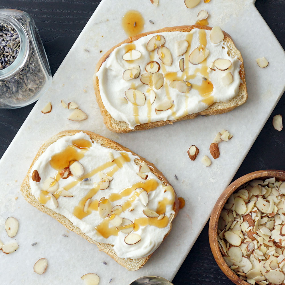 Lavender almond ricotta breakfast toast from @bijouxandbits