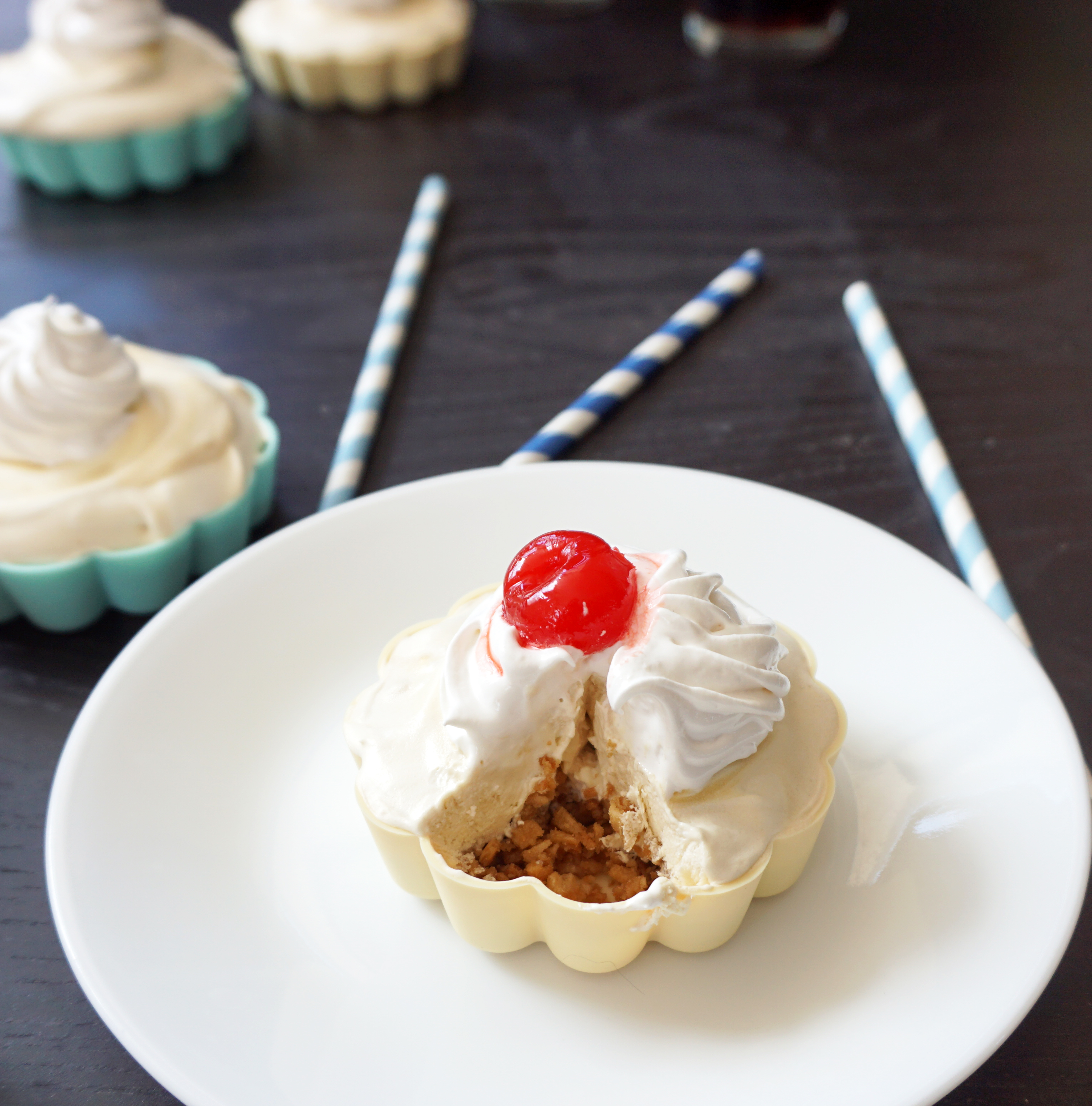 Root beer float pie with waffle cone crust from @bijouxandbits