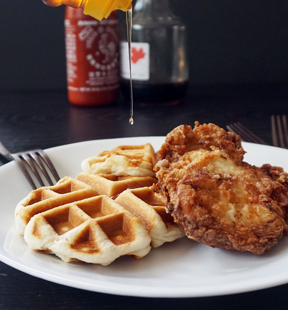 Easy buttermilk fried chicken and waffles from @bijouxandbits