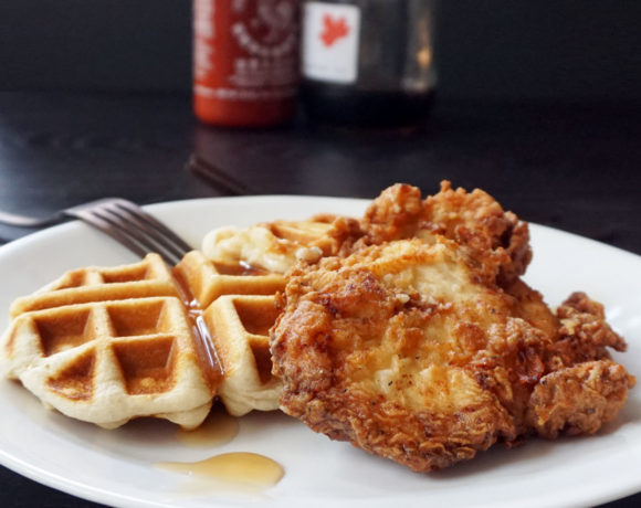 Easy fried chicken and waffles from @bijouxandbits